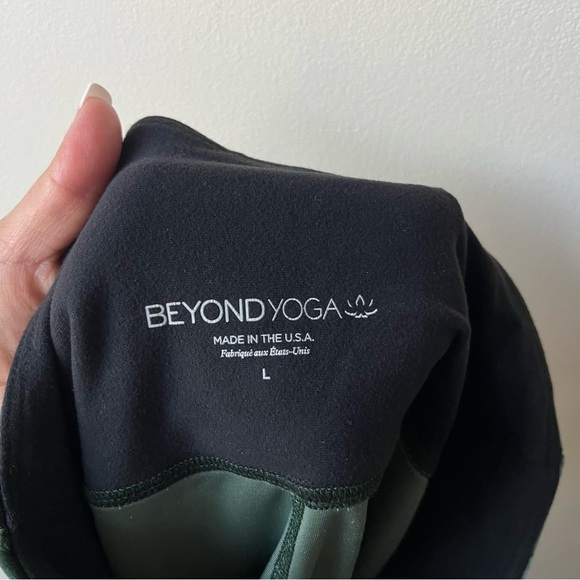 Beyond Yoga Velvet Motion High Waisted Midi Leggings - Picture 9 of 12